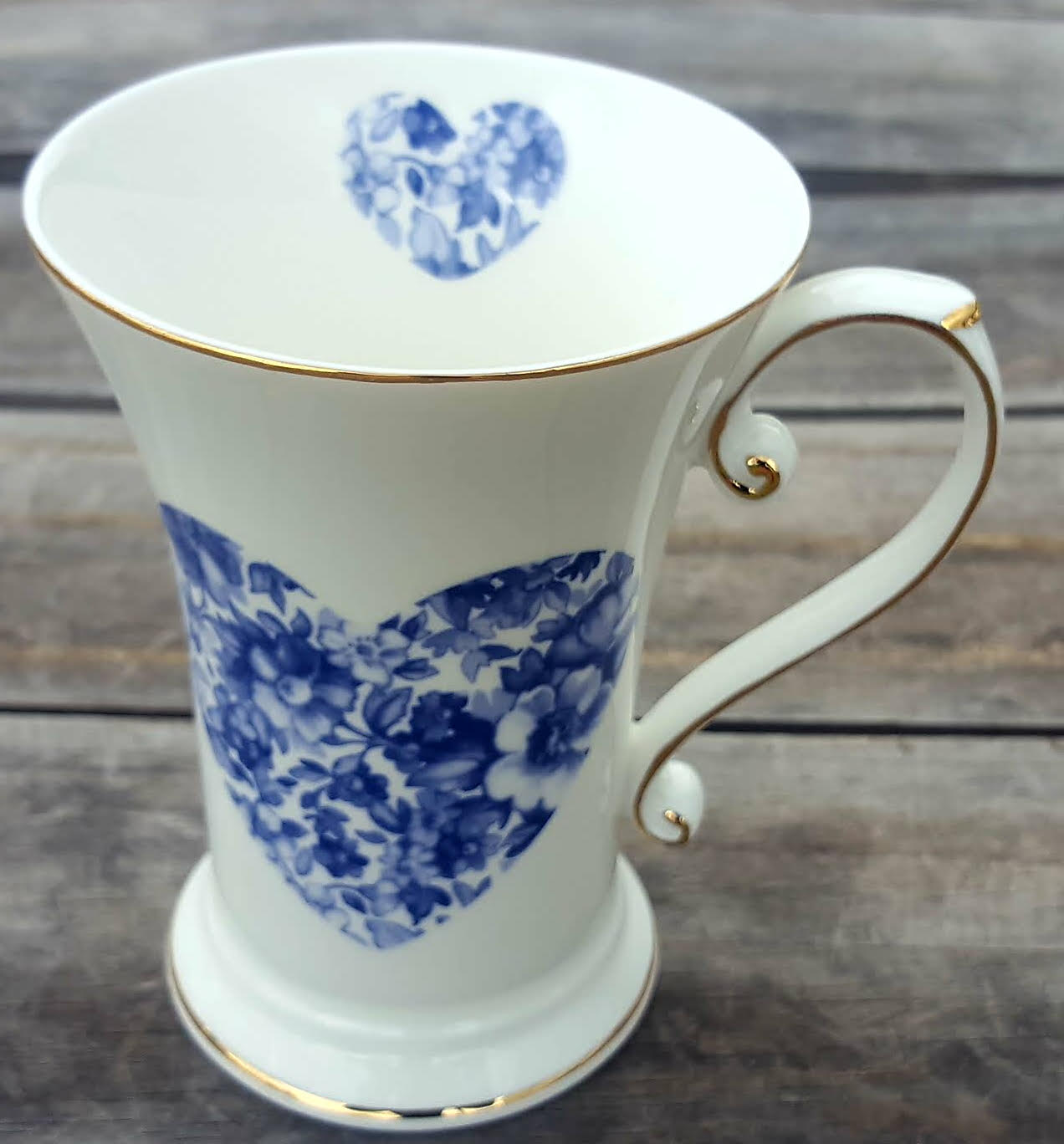 Bliue Meadow Heart Tall Beaker (custom)