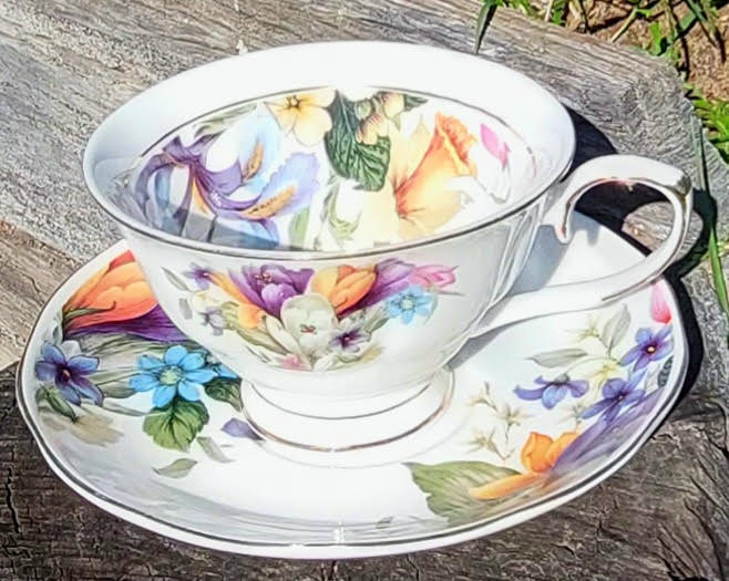 Crocus 1 Cup and Saucer Set