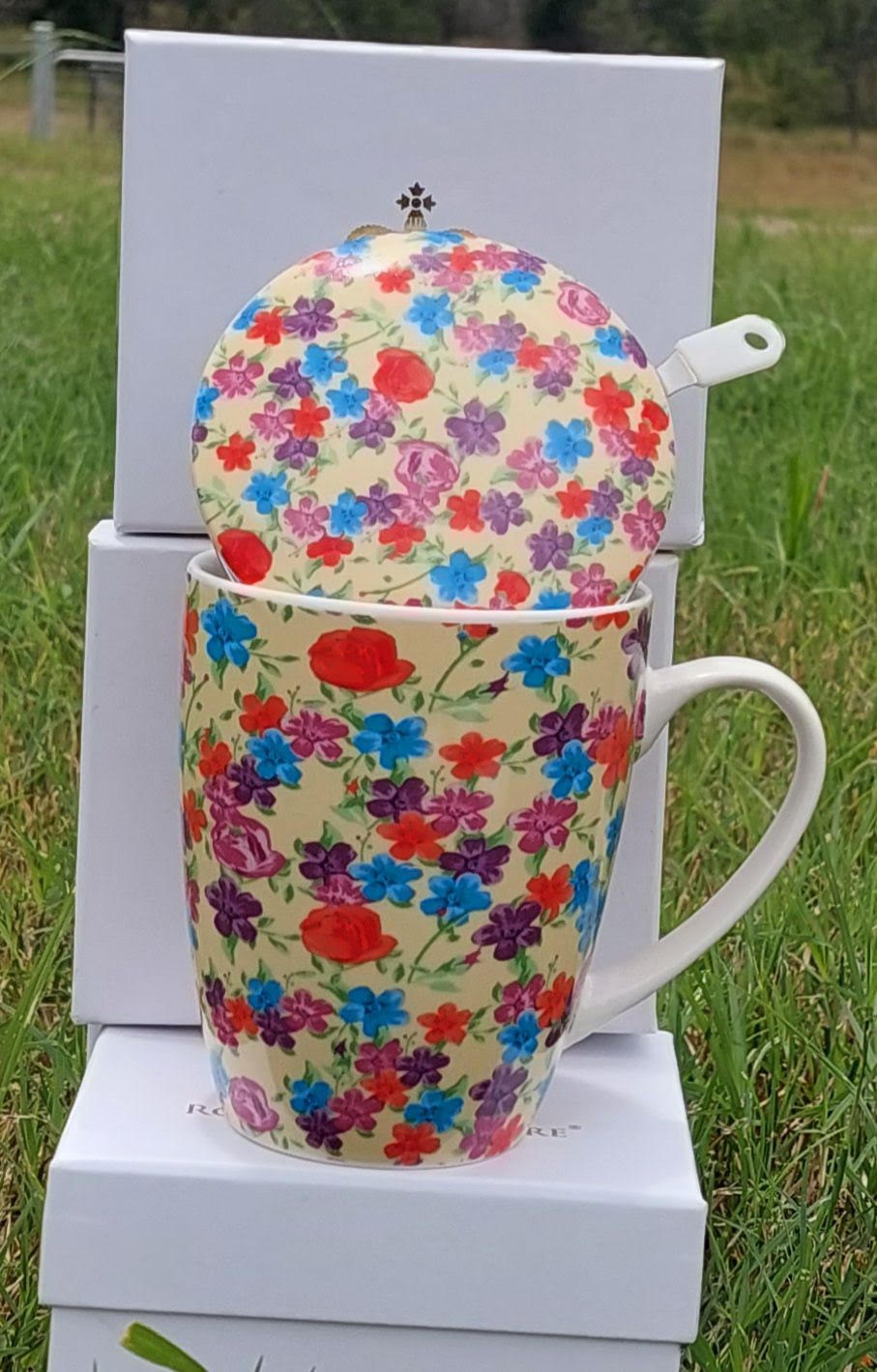 Cream Flower Garden Infused Beaker