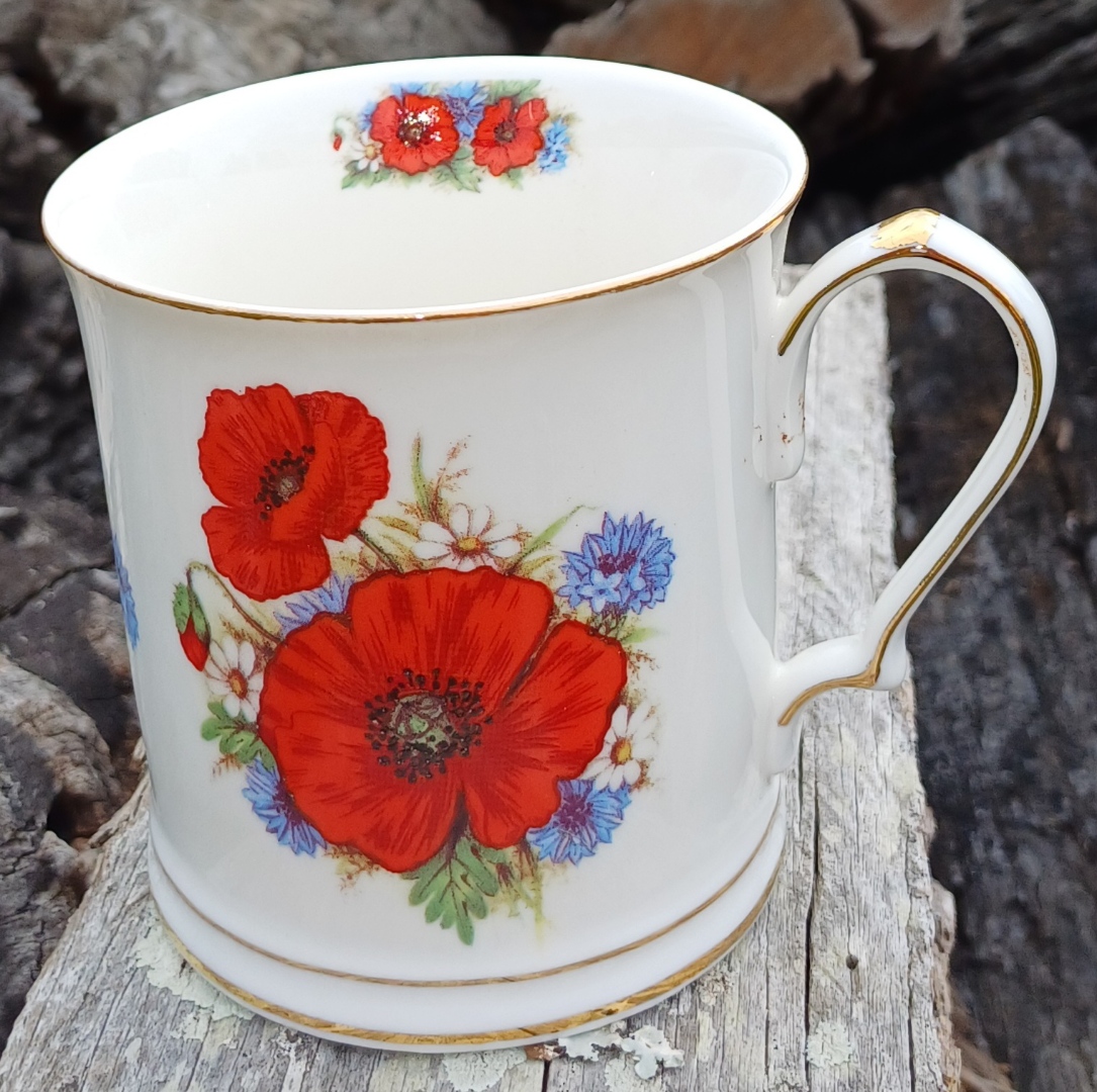 Red Poppies Custom Tankard