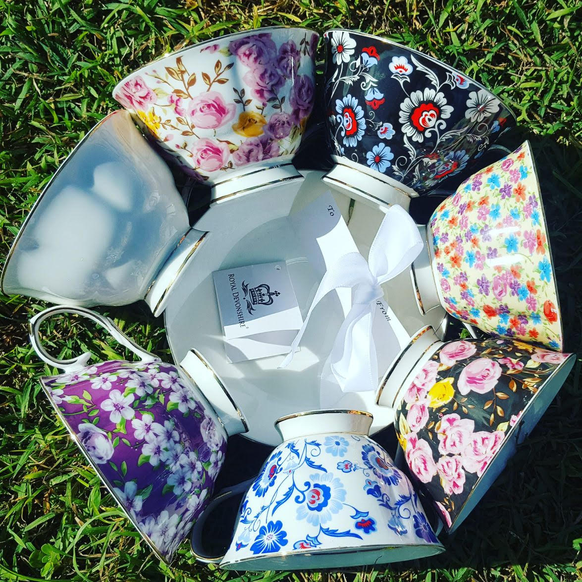 Tea Ware, Teapots/cups/saucers/splates/m & s sets